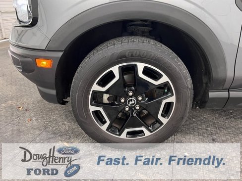 Used 2021 Ford Bronco Sport Outer Banks w/ Outer Banks Package (96D) image 19