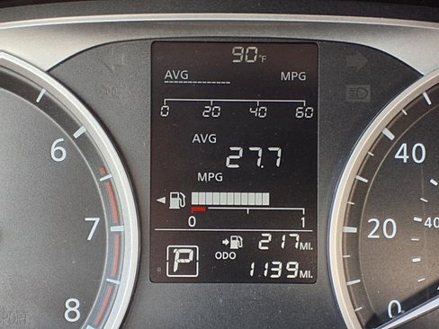 Used 2025 Nissan Versa S w/ Trunk Package image 13