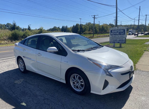 Used 2016 Toyota Prius Two image 1