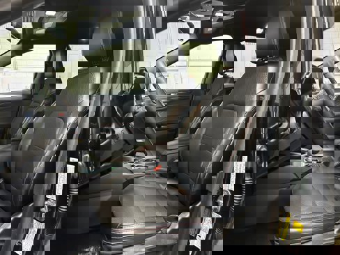 Certified 2024 Ford Escape ST-Line image 8