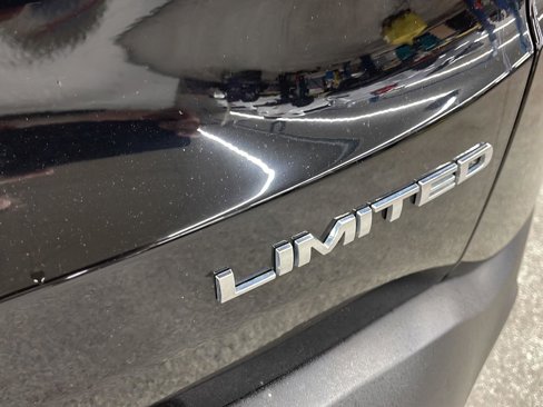 Used 2022 Jeep Renegade Limited w/ Sun, Sound & Wheels Group image 7