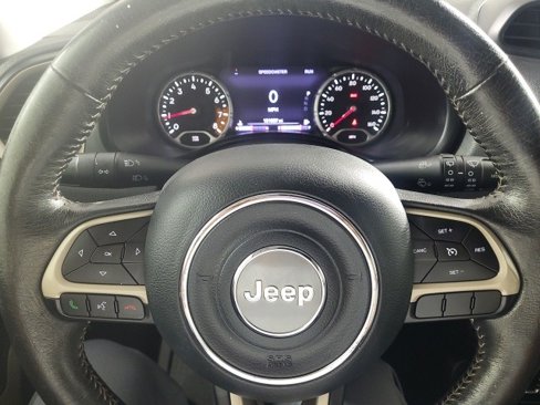 Used 2015 Jeep Renegade Limited image 22