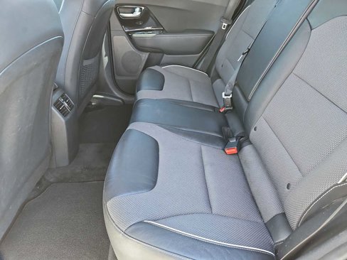 Used 2022 Kia Niro EX image 19