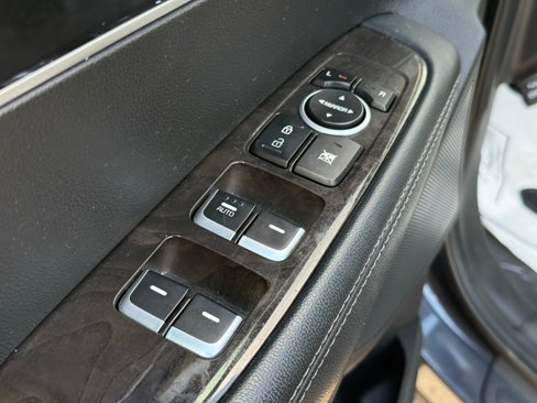 Used 2017 Kia Sorento LX image 14