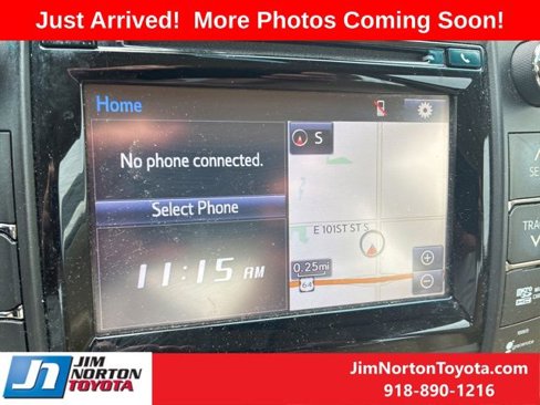 Used 2016 Toyota Camry XLE image 8