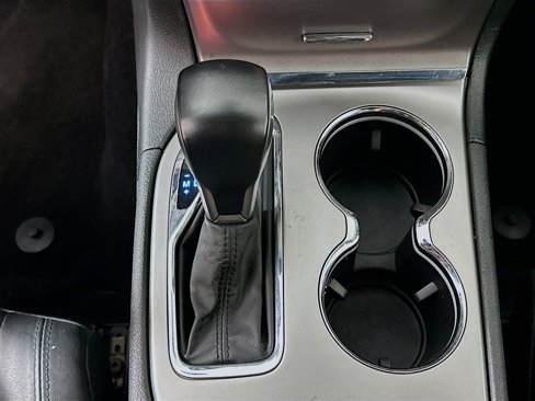 Used 2018 Jeep Grand Cherokee Limited image 24