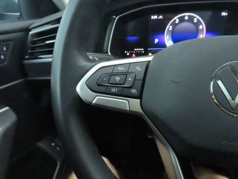 Certified 2024 Volkswagen Jetta SE image 12