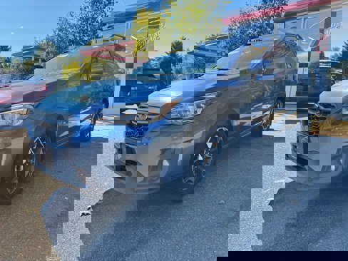 Used 2019 Subaru Crosstrek 2.0i Premium image 1