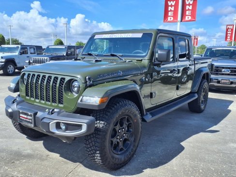 Used 2023 Jeep Gladiator Sport image 3