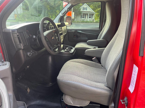 Used 2014 Chevrolet Express 3500 image 7