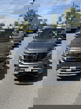 Used 2022 Volkswagen Atlas SE image 2