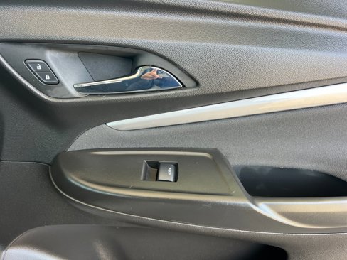 Used 2022 Chevrolet Bolt EUV LT w/ Driver Confidence Package image 19