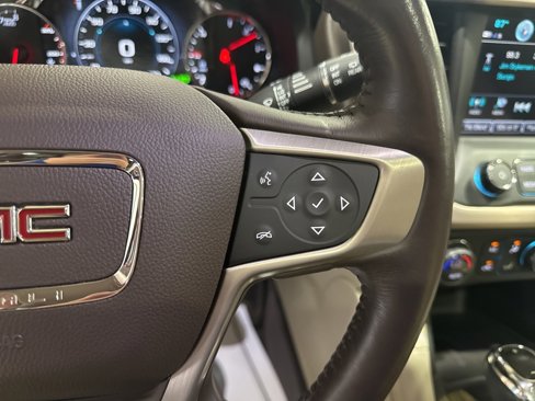 Used 2019 GMC Acadia Denali image 26