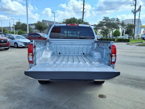 Used 2015 Nissan Frontier SV image 26