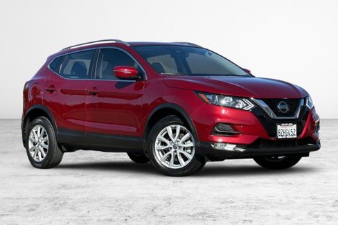 Used 2021 Nissan Rogue Sport SV image 2