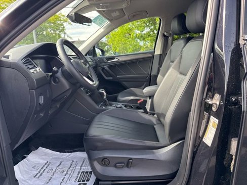 Certified 2022 Volkswagen Tiguan SE image 21
