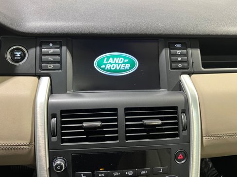 Used 2017 Land Rover Discovery Sport HSE image 22