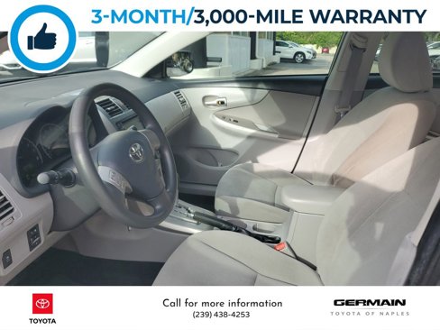 Used 2013 Toyota Corolla LE image 19