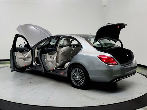 Used 2015 Mercedes-Benz C 300 4MATIC Sedan image 12