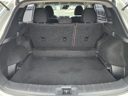 Used 2021 Nissan Rogue Sport S image 25