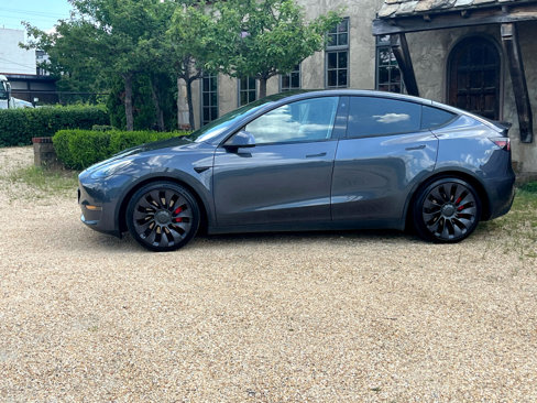 Used 2021 Tesla Model Y Performance image 5