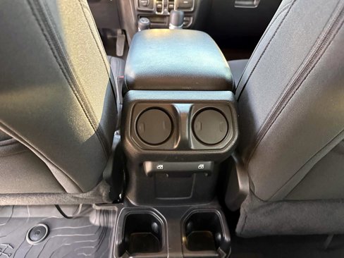 Used 2022 Jeep Wrangler Unlimited Sport image 15