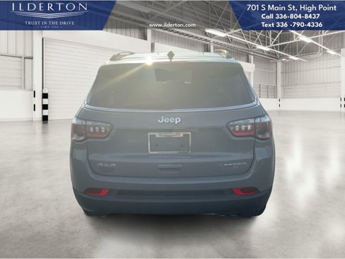 Used 2022 Jeep Compass Limited image 7