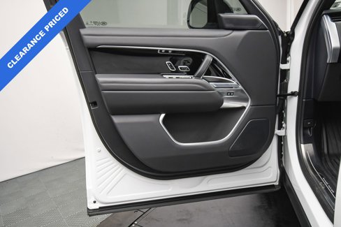 Used 2025 Land Rover Range Rover Long Wheelbase SE image 44