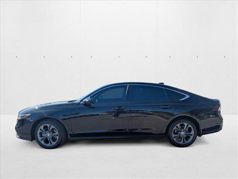 Used 2023 Honda Accord EX image 9