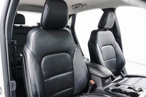 Used 2024 Ford Escape Platinum image 39