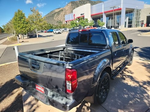Used 2021 Nissan Frontier SV w/ Midnight Edition Floor Mats image 5