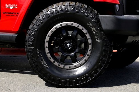 Used 2016 Jeep Wrangler Unlimited Sahara w/ Connectivity Group image 2