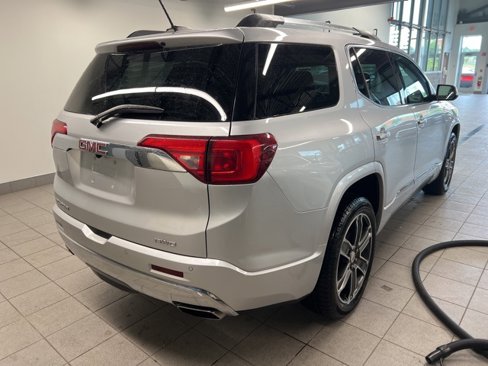 Used 2018 GMC Acadia Denali w/ Technology Package image 7
