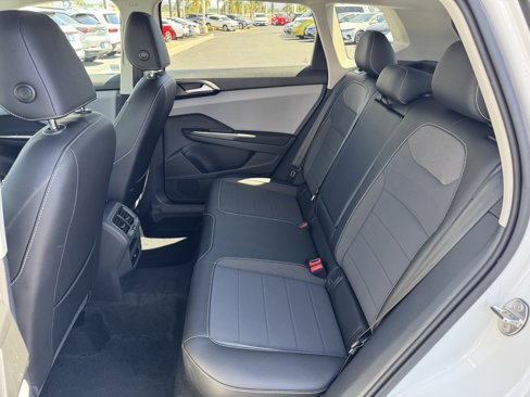 Certified 2023 Volkswagen Taos SE image 34