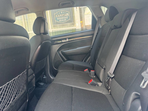 Used 2015 Kia Sorento LX image 15