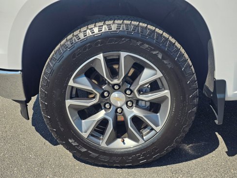 Used 2023 Chevrolet Silverado 1500 LT image 8