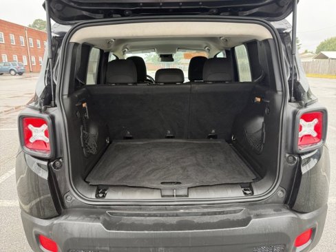 Used 2017 Jeep Renegade Altitude image 14