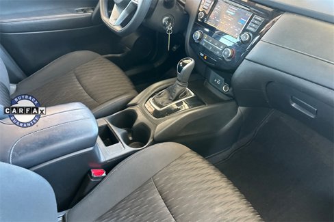 Used 2020 Nissan Rogue S image 23