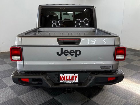 Used 2020 Jeep Gladiator Sport w/ Quick Order Package 24S image 8