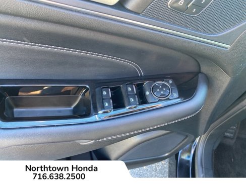 Used 2018 Ford Edge Titanium w/ Equipment Group 301A image 21