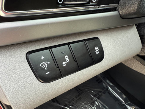 Used 2018 Hyundai Elantra SEL image 19