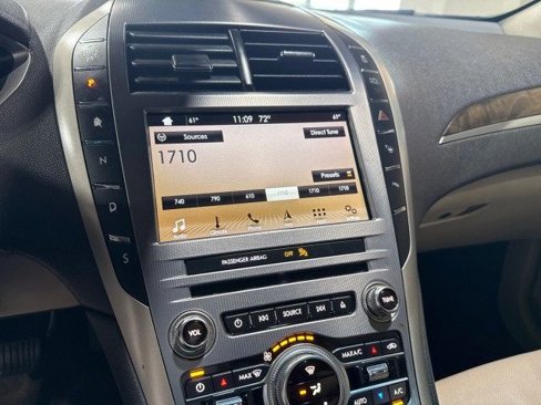 Used 2017 Lincoln MKZ Reserve w/ Technology Package image 18
