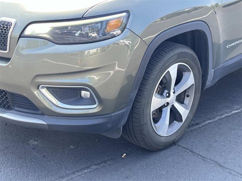 Used 2020 Jeep Cherokee Limited image 8