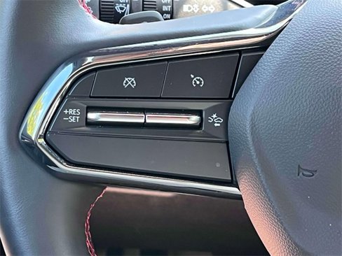 Used 2024 Chevrolet Equinox EV RS image 32