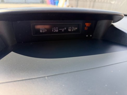 Used 2017 Subaru Crosstrek 2.0i Premium image 32