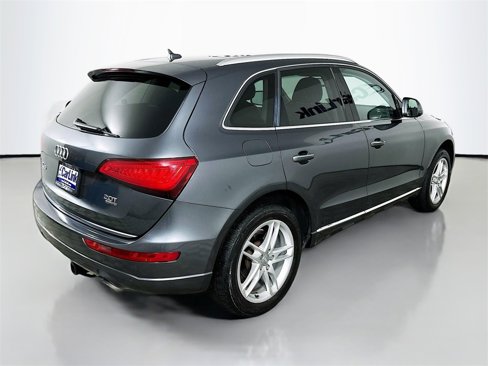 Used 2017 Audi Q5 2.0T Premium Plus w/ Technology Package image 7