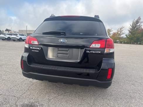 Used 2010 Subaru Outback 2.5i Premium w/ Popular Equipment Group 1B image 34