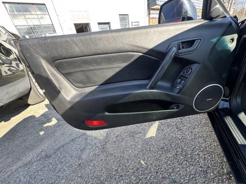 Used 2003 Hyundai Tiburon GT image 34