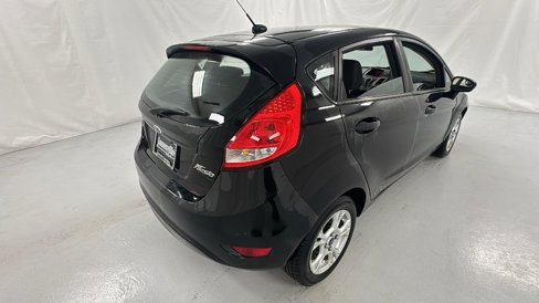 Used 2013 Ford Fiesta SE image 3