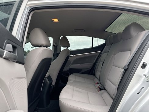 Used 2020 Hyundai Elantra SEL image 29